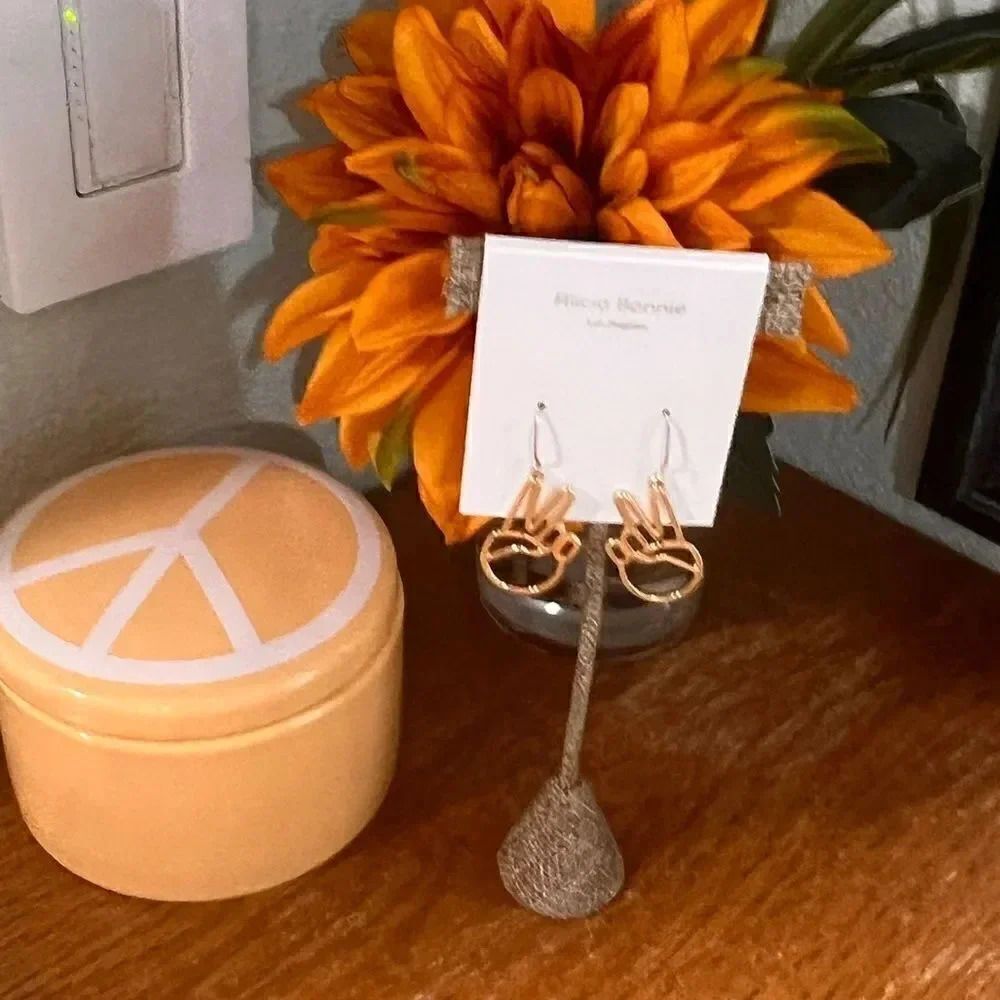 NWT Alicia Bonnie Gold Peace Sign drop Earrings #JW7